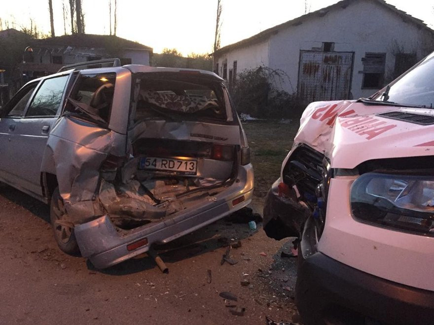 Sakarya’da sağlık çalışanlarına şiddet! - Resim : 1