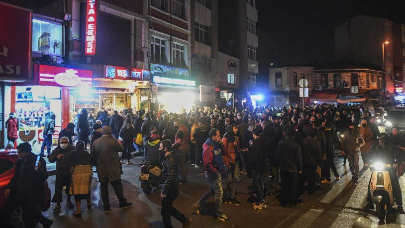 10 Nisan'da yaşanan sokağa çıkma yasağı izdihamı kaç vaka getirdi? Prof. Akçiğit rakam verdi