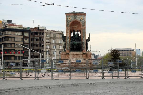 Taksim Meydanı'na çıkan yollar kapatıldı - Resim : 1