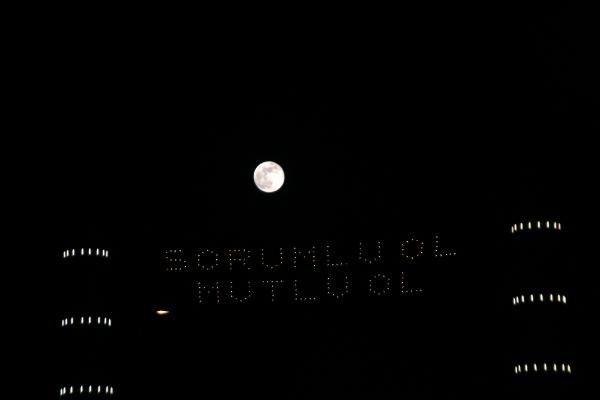 Yılın son Süper Ay'ı İstanbul'un simgeleriyle buluştu - Resim : 1
