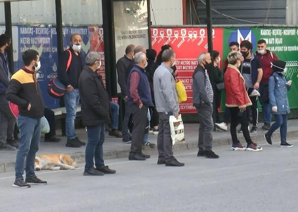 Yasağın ardından İstanbul'da toplu ulaşım - Resim : 2