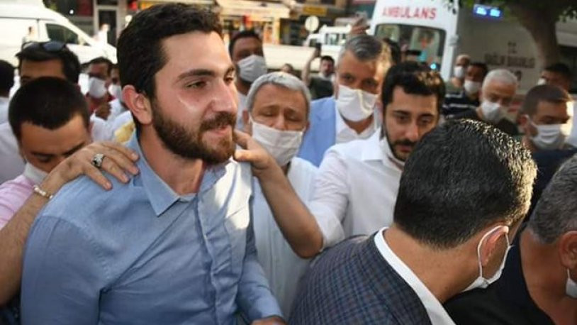 Erdoğan'ın hedef göstermesiyle tutuklanan CHP'li Eren Yıldırım'a silah çekildiği anların görüntüsü