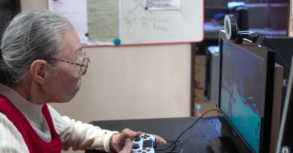 Dünyanın en yaşlı bilgisayar oyuncusu Guinness'e girdi - Resim : 3