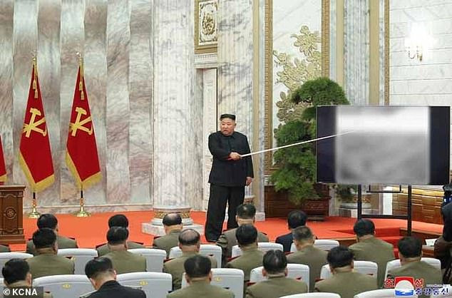 Kim Jong-un yine haftalar sonra ortaya çıktı! Fotoğrafta dikkat çeken detay - Resim : 2