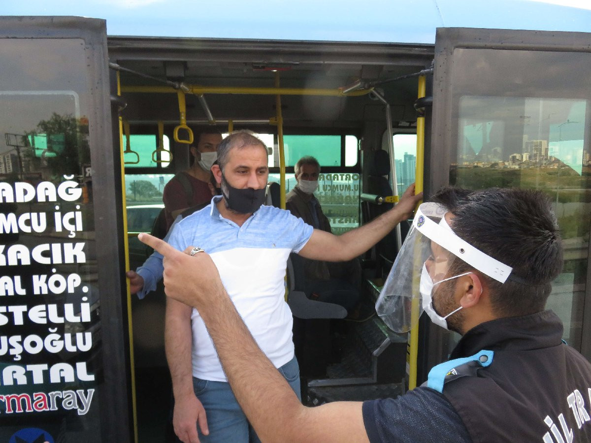 Normalleşmenin ardından kaos yaşandı: Vatandaş da şoför de isyanda - Resim : 3