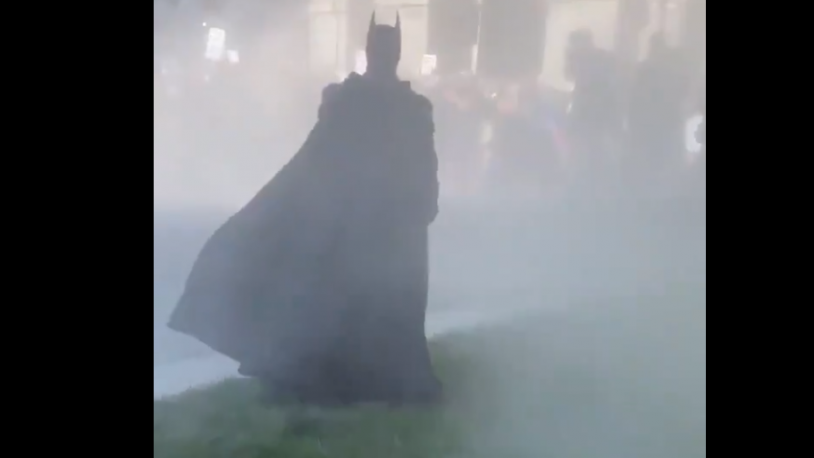 ABD'de ilginç görüntüler: Batman kıyafetiyle protestolara katıldı