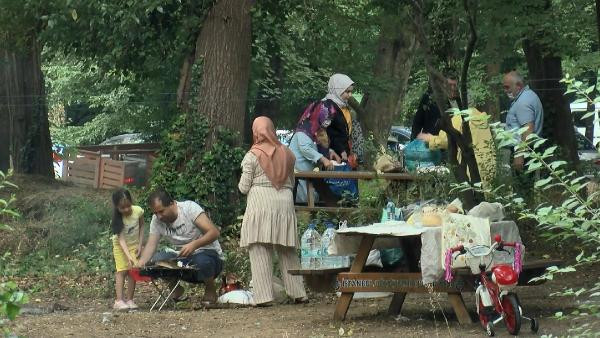 Belgrad Ormanı'na piknikçi akını - Resim : 1