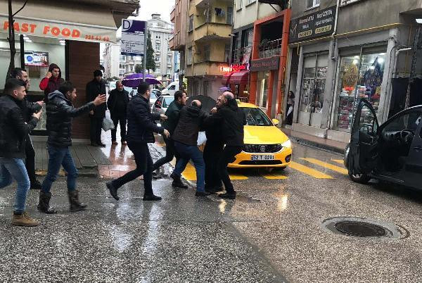 Ceren'in katili Özgür Arduç polislere saldırıdan hakim karşısında - Resim : 1