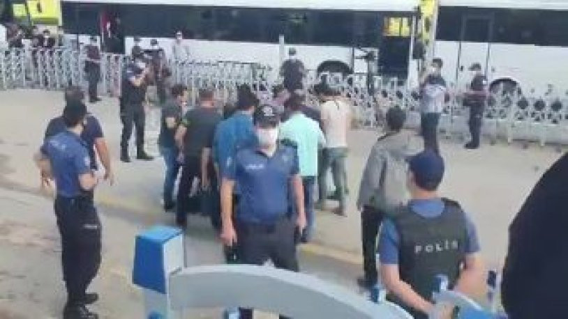 Polis, Bilecik Baro Başkanvekili Hasan Şahin'i yerde sürükleyerek gözaltına aldı