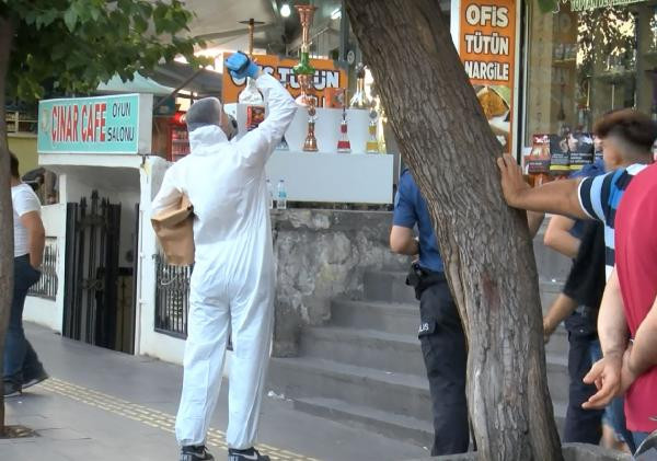 Diyarbakır'da kötü konu gelen daireye giren polisler cesetle karşılaştı - Resim : 1