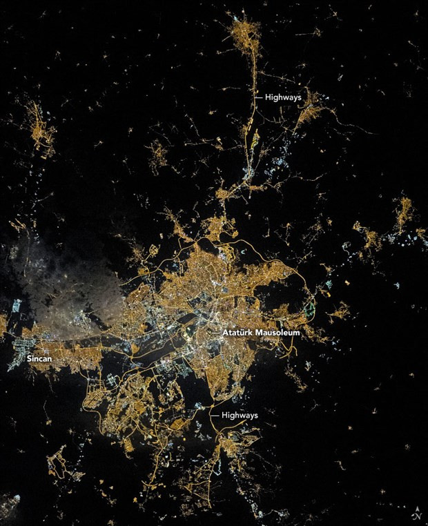 NASA’dan 'Ankara’da Gece' fotoğrafı: Dikkat çeken Anıtkabir detayı - Resim : 1