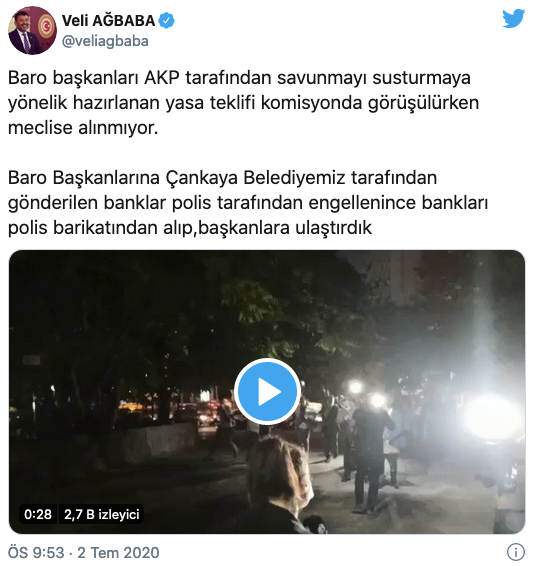 Baro başkanlarına oturmak bile suç! Polis engelledi, CHP'liler taşıdı - Resim : 1