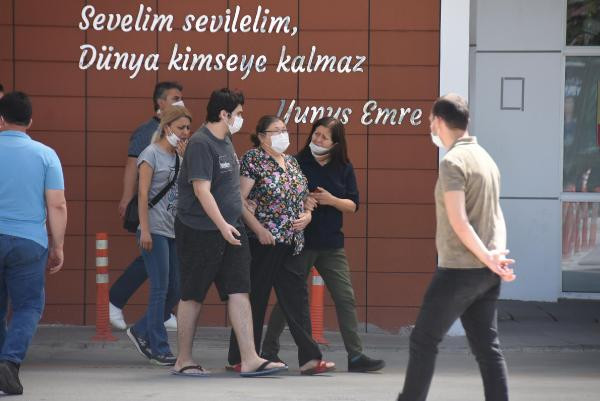 Eskişehir'de ihbardan dönen polis ekibi takla attı: 2 yaralı - Resim : 1