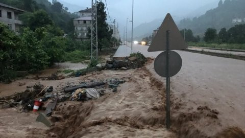 Rize'den acı haber: Sel felaketinde 2 kişi hayatını kaybetti, 10 yaralı