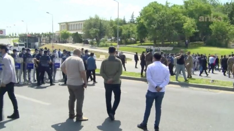 Polis engeli: 15 Temmuz gazileri 15 Temmuz Anıtı'na sokulmadı!