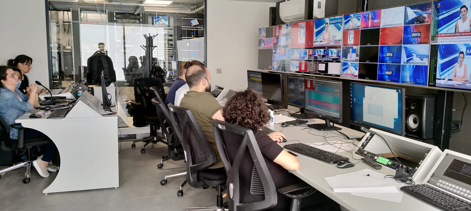 Halk TV, yeni İstanbul stüdyosundan yayınlarına başladı - Resim : 2