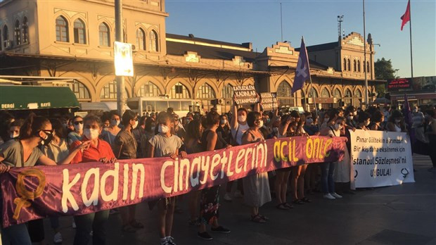 Türkiye ayağa kalktı! Kadınlar 'Pınar Gültekin' için sokakta - Resim : 1