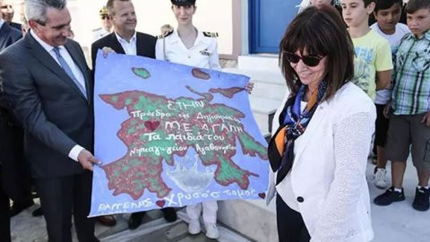 Yunan Cumhurbaşkanı Eşek Adası'nı ziyaret etti: Buraya sahip çıkacağız