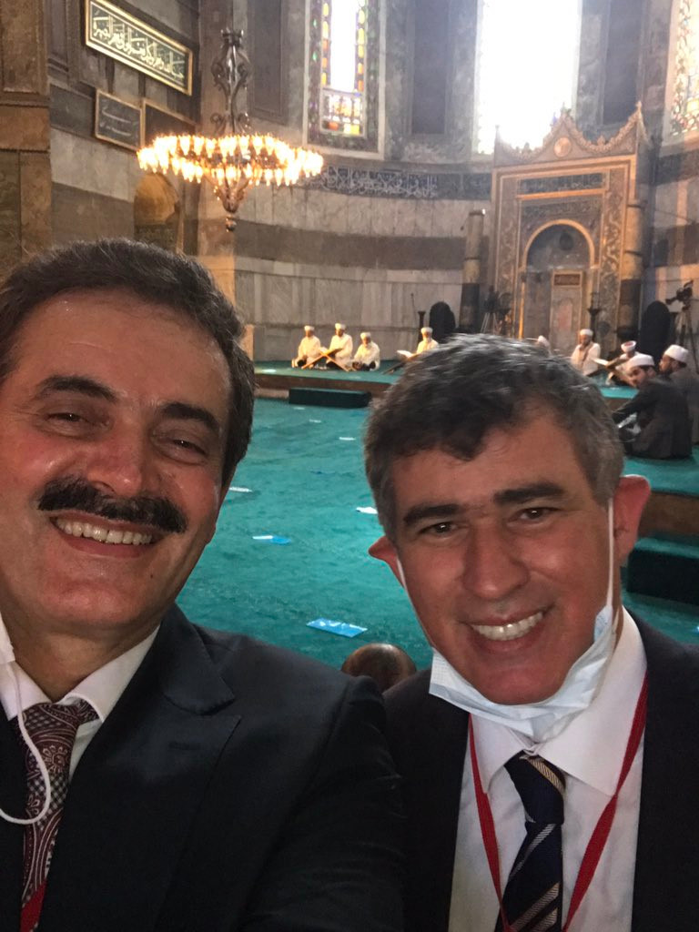 Ayasofya'da namaz kılan Metin Feyzioğlu AKP'li isimle poz verdi! - Resim : 2