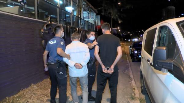İstanbul'da polise silahlı saldırı: 10 kişi gözaltına alındı - Resim : 1