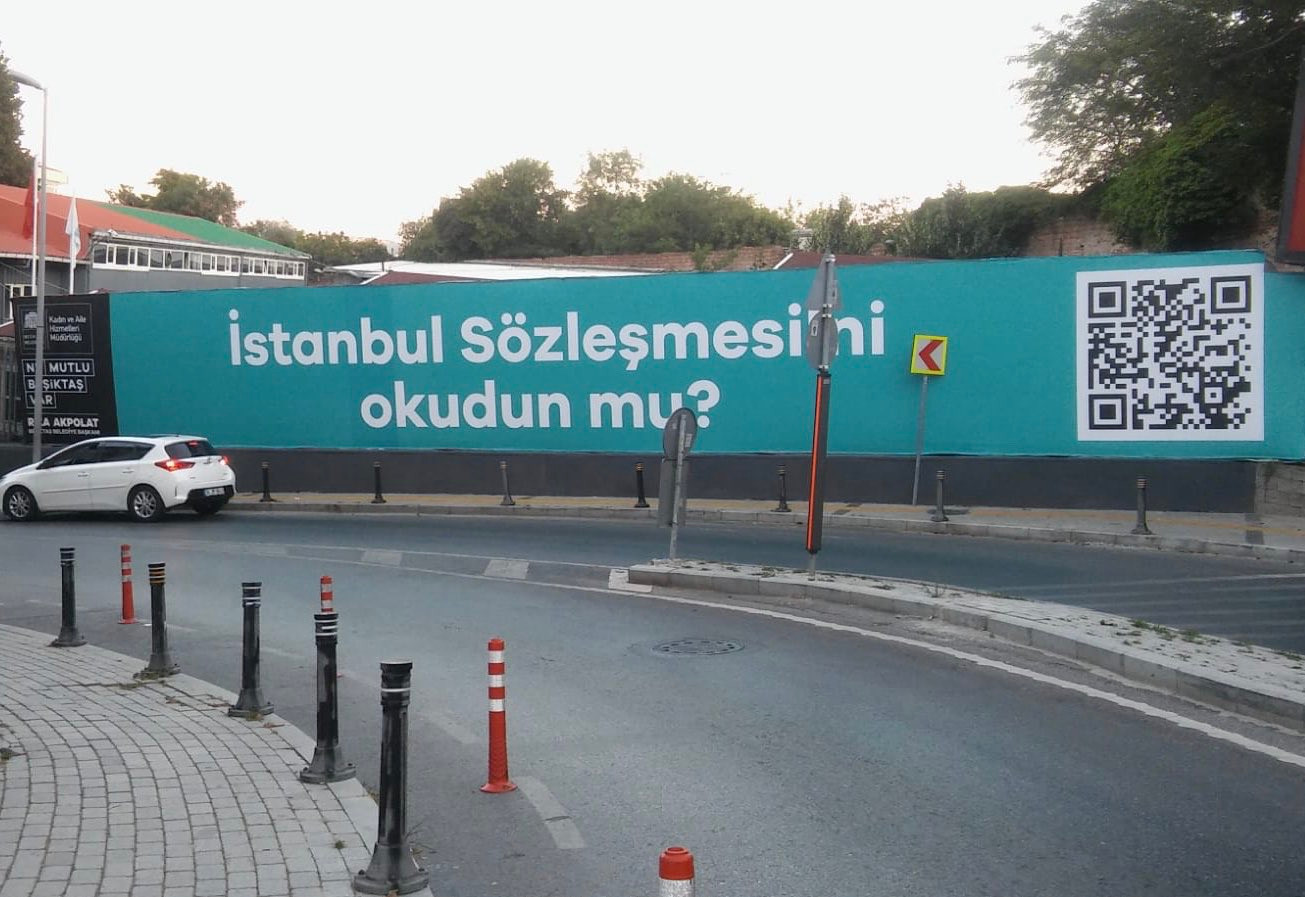 Beşiktaş Belediyesi'nden QR kodlu bilboard: İstanbul Sözleşmesi'ni okudun mu? - Resim : 1