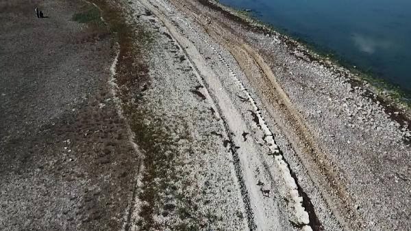 Büyükçekmece Gölü’nün suyu çekilince 1500 yıllık baraj hattı ortaya çıktı - Resim : 2