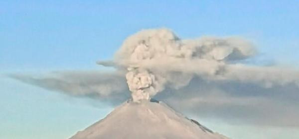Meksika’da panik yaratan görüntü: Ölüler Günü sembolü yanardağda belirdi - Resim : 1
