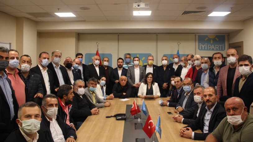 İYİ Parti'de Meral Akşener'i zora sokacak talep! Ümit Özdağ için ihraç istemi!