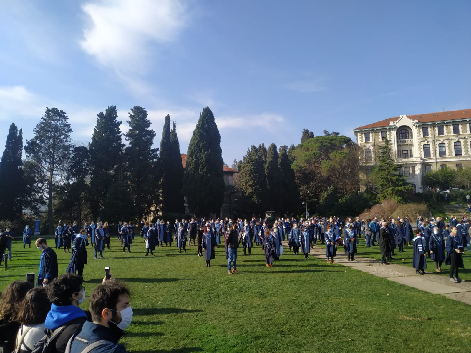 Boğaziçi Üniversitesi'nde akademisyenler rektörü yine protesto etti - Resim : 1