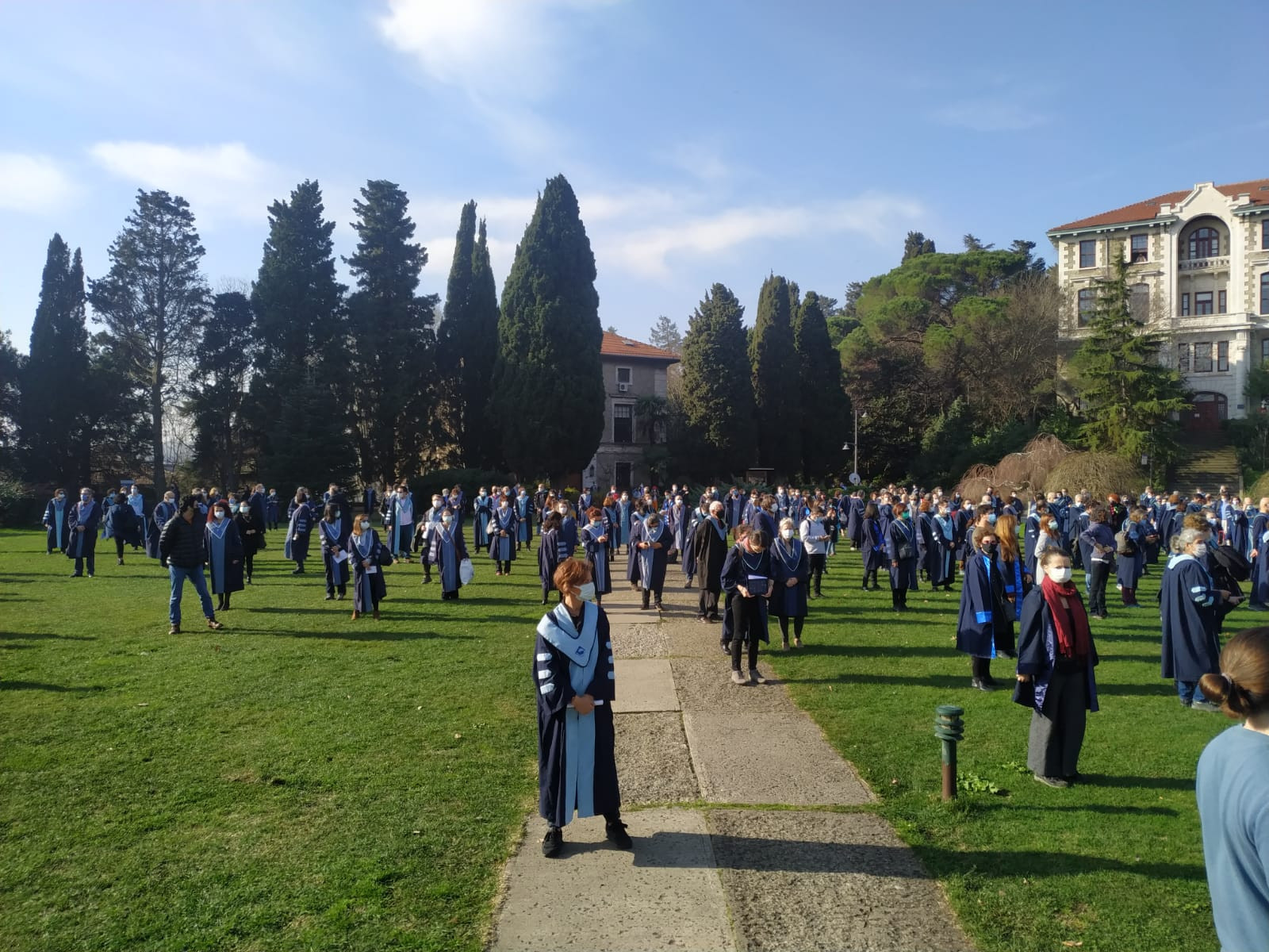 Boğaziçi Üniversitesi'nde akademisyenler rektörü yine protesto etti - Resim : 3