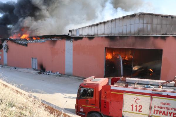 Harran Üniversitesi'nde korkutan yangın - Resim : 1