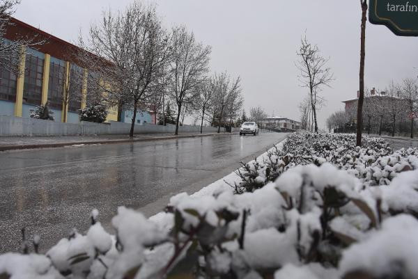 Eskişehir’e ilk kar yağdı, yüksek kesimler beyaza büründü - Resim : 1