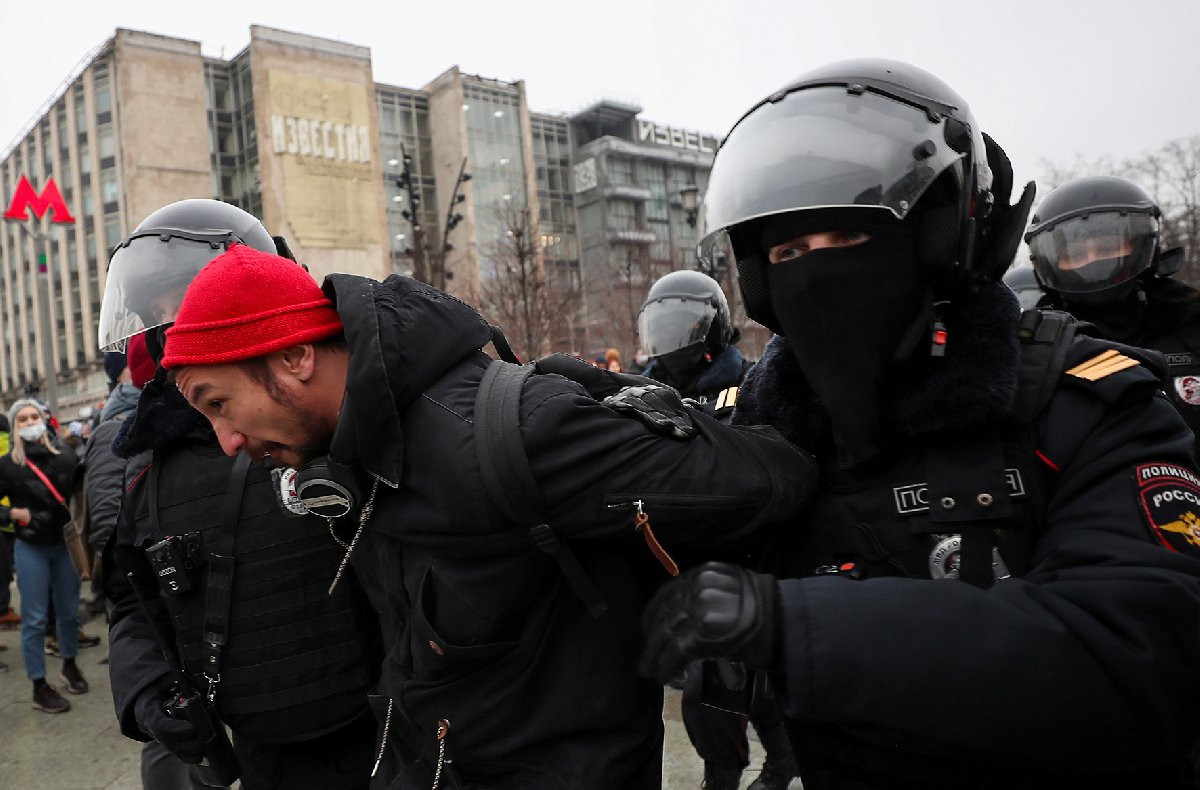 Rusya'da Navalni destekçilerine polisten sert müdahale - Resim : 1