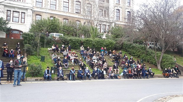 Mücadele sürüyor: Boğaziçi'nde Melih Bulu’ya sırt dönenlerin sayısı arttı - Resim : 1