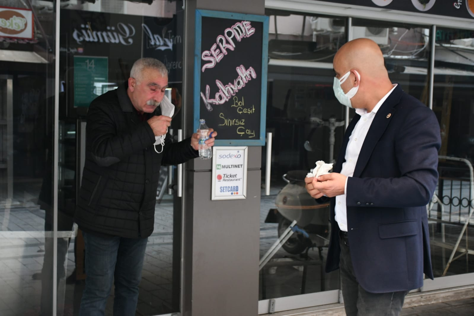 CHP'li Mahir Polat Boğaziçi'ne destek eyleminde polis müdahalesinde darp edildi - Resim : 2