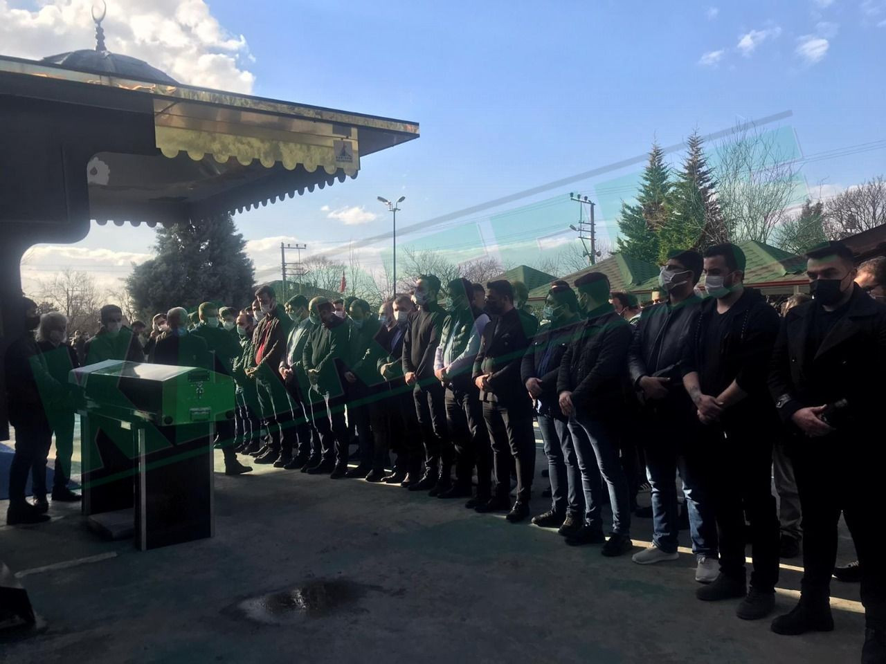 İntihar eden CHP'li Tugay Adak'ın cenazesinde CHP'li gençlerden tepki - Resim : 4