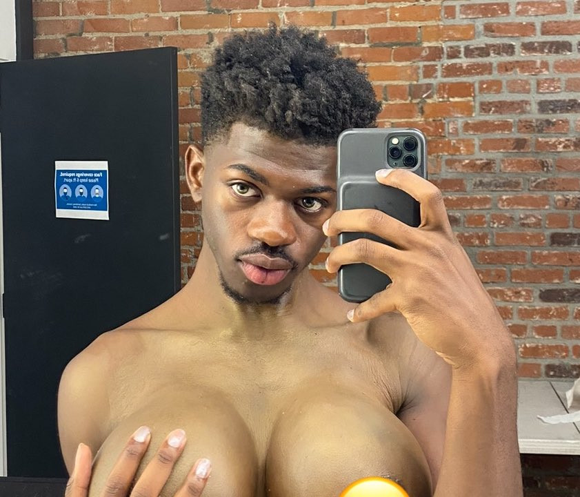 ABD'li rapçi Lil Nas X: Sıkıldığım için silikon yaptırdım - Resim : 1