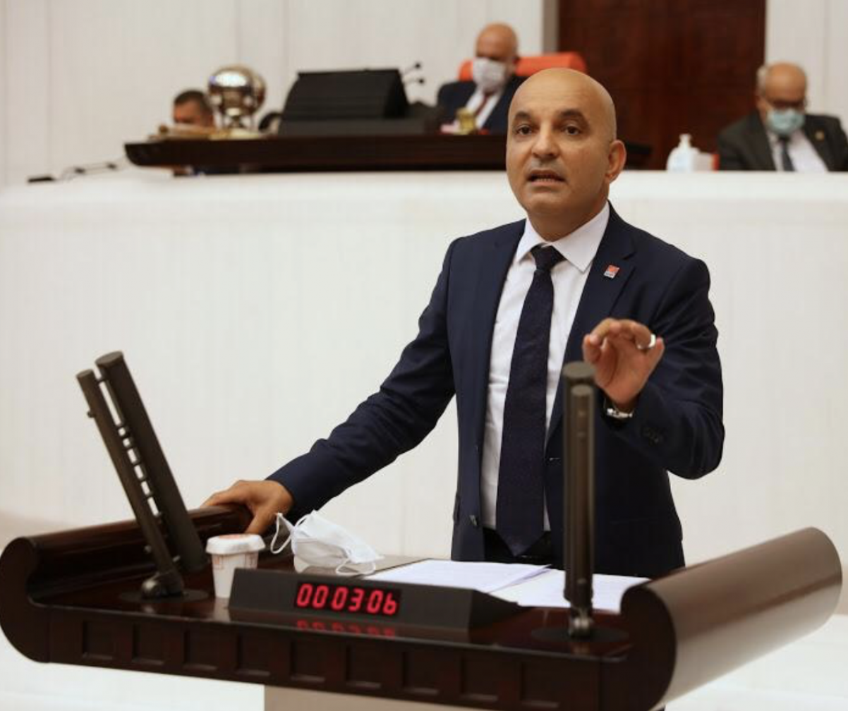 'İzmir Valisi depremzedeleri provokatörlükle suçladı' iddiası Meclis gündeminde - Resim : 1