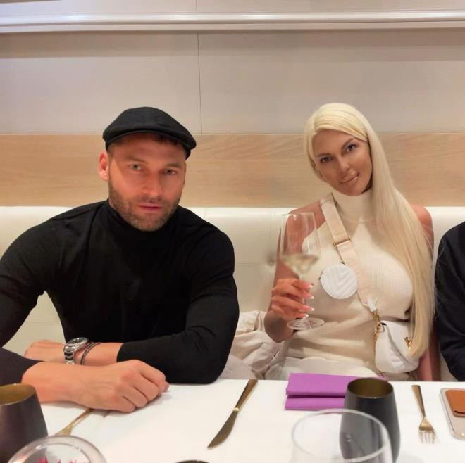 Bomba cevap: Jelena Karleusa, Tosic'i aldattı mı? - Resim : 1