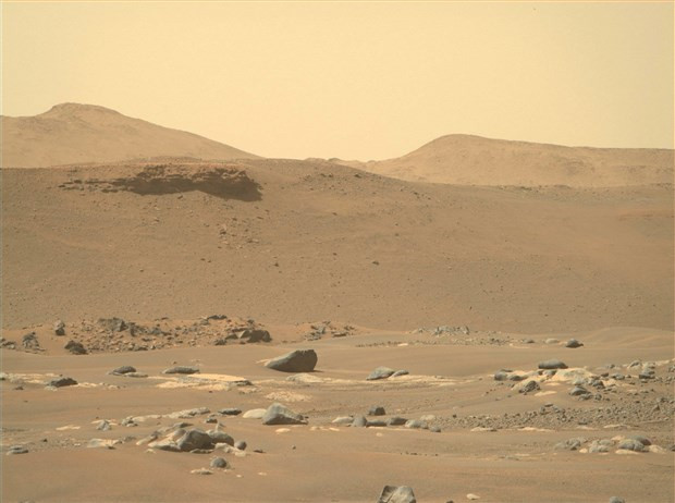 NASA, Mars’tan bir fotoğraf daha paylaştı - Resim : 2
