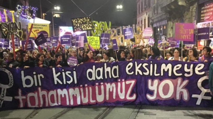 Kadınlar İstanbul Sözleşmesi için meydanlara iniyor: 