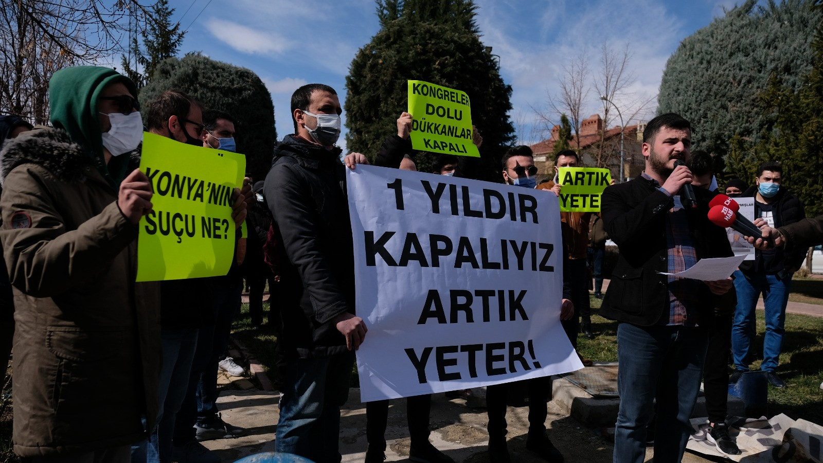 AKP’nin kalesi Konya’da esnaflardan kongrelere tepki: Adalet istiyoruz! - Resim : 1