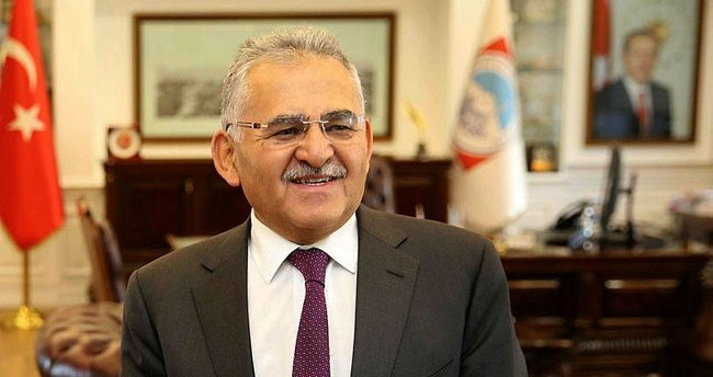 Vatandaşa yasak mesajı atan AKP'li belediye başkanına 'lebaleb' kongre tepkisi - Resim : 1