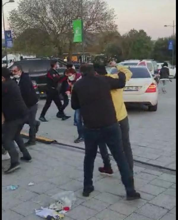 Mustafa Üstündağ silahlı kavgaya karıştı! İşte olay yaratacak görüntüler - Resim : 1