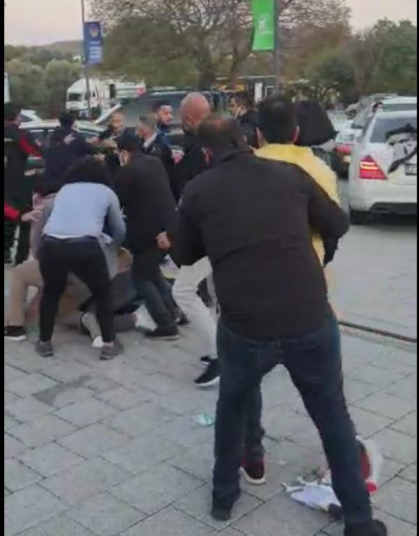 Mustafa Üstündağ silahlı kavgaya karıştı! İşte olay yaratacak görüntüler - Resim : 2