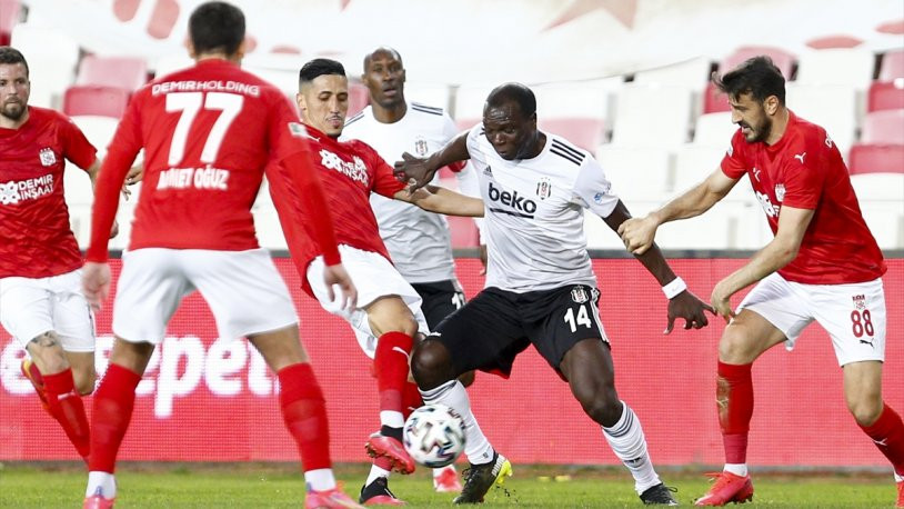 Beşiktaş'a Sivasspor maçında Aboubakar şoku