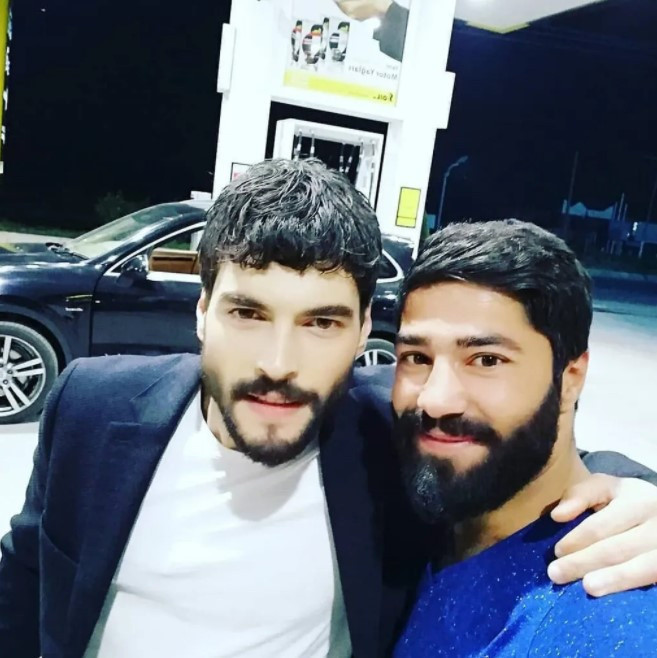 Yardımcı oyuncu Hercai'nin setini silahla bastı! - Resim : 1