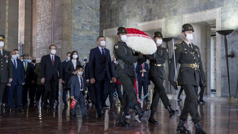 Ziya Selçuk, Anıtkabir'i ziyaret etti - Resim : 1