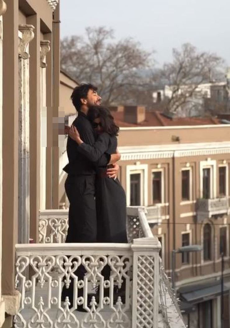 Nesrin Cevadzade, Gökhan Alkan ile olan tüm fotoğraflarını sildi - Resim : 1