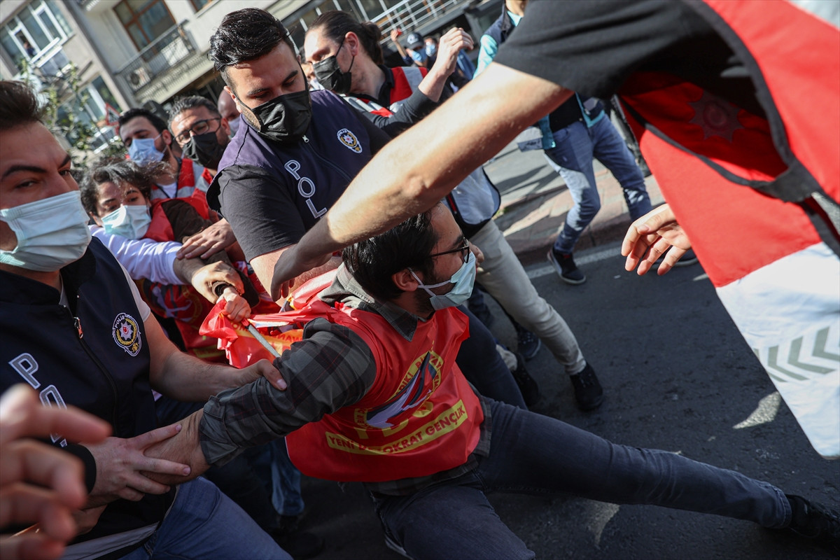 İstanbul Valiliği'nden 1 Mayıs açıklaması: 212 kişi gözaltına alındı - Resim : 1
